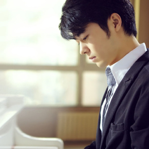 希腊毛茸茸的逼射精
